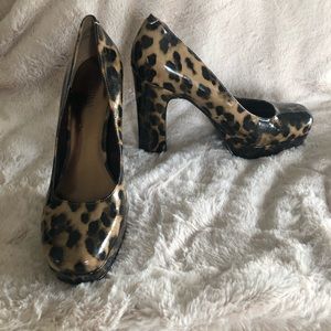 Leopard Patent Leather Platform Shoes 7.5 Medium.